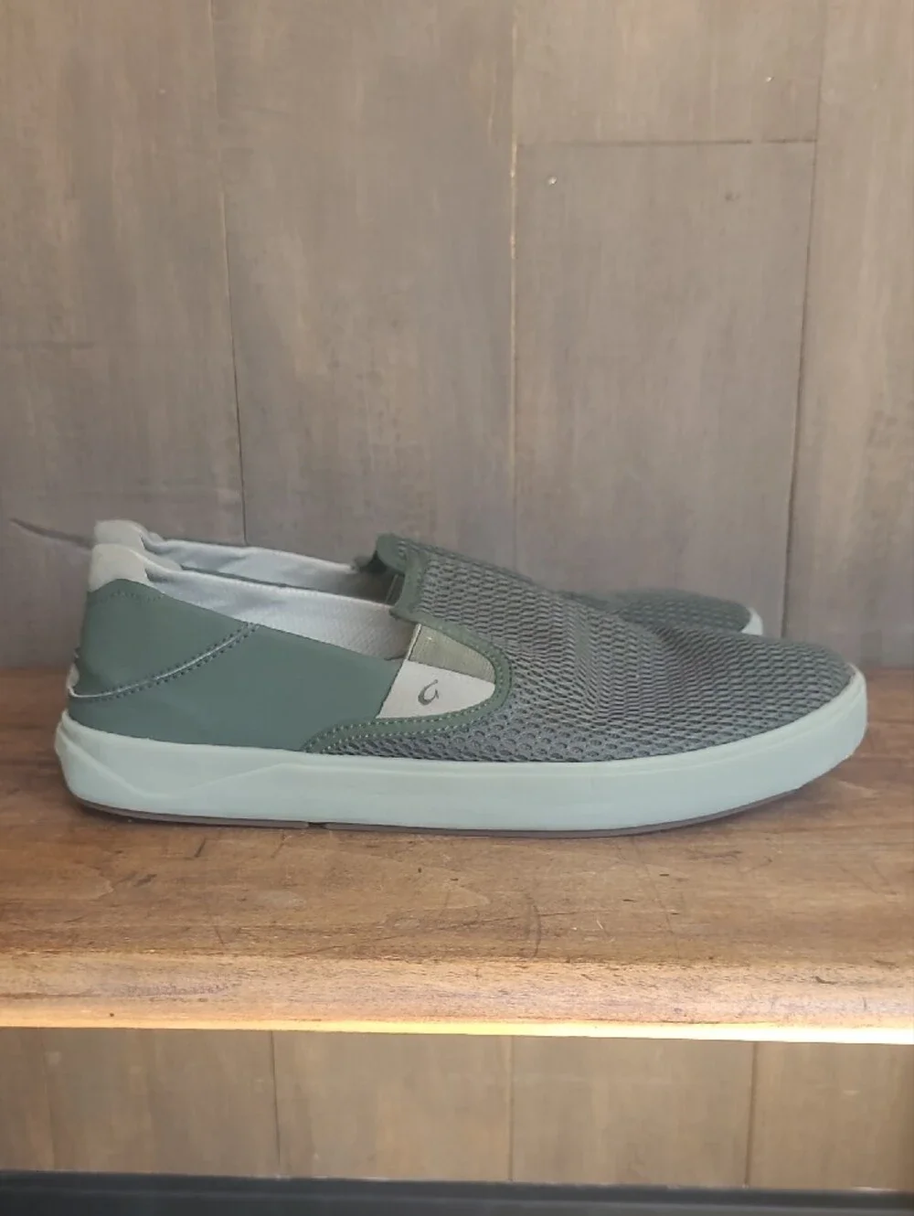 EUC OluKai Sneakers Men's sz 11 Lae'Ahi Olive Green Mesh Slip On Drop In Heel Sh